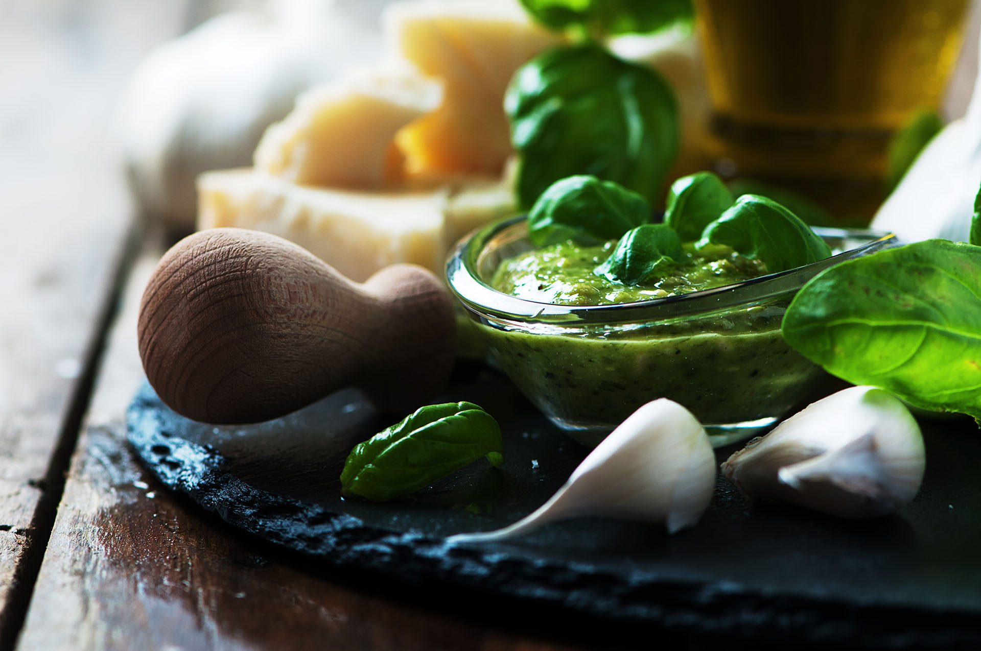 Pesto alla ligure in Riviera dei Fiori